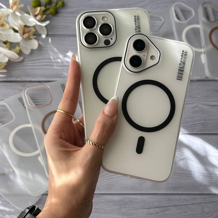 کاور اسپایدر مدل Luxury مناسب برای گوشی موبایل اپل iPhone 15 Pro Max